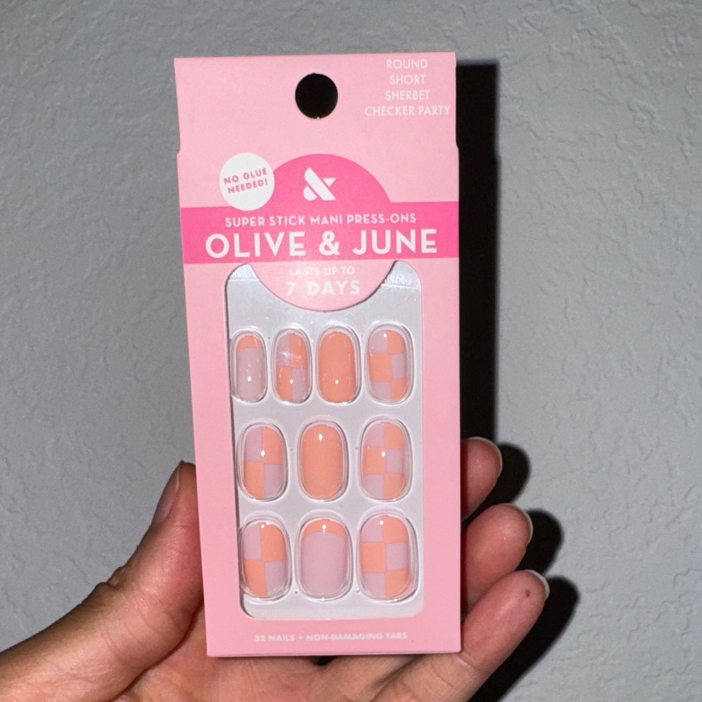 Peach and Pink Checker Press-On Nails